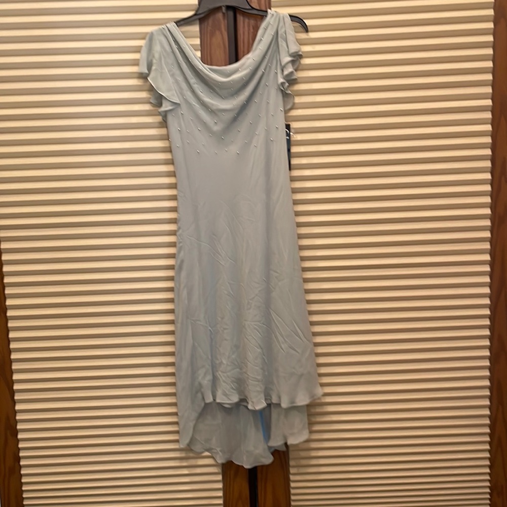 SZ 14p beautifully romantic dress
